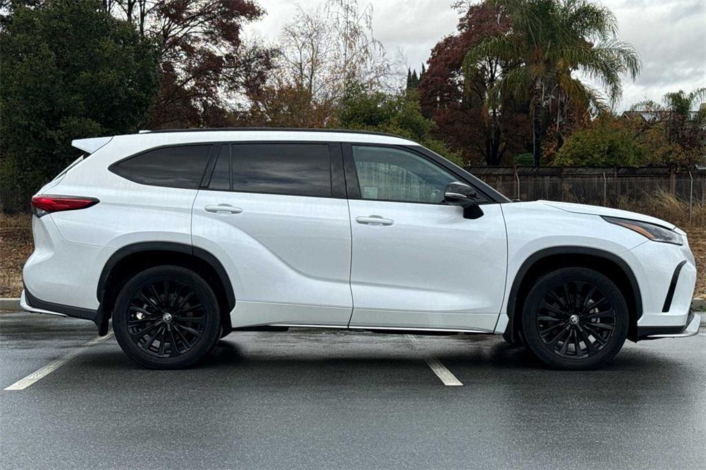 used 2023 Toyota Highlander car, priced at $42,798