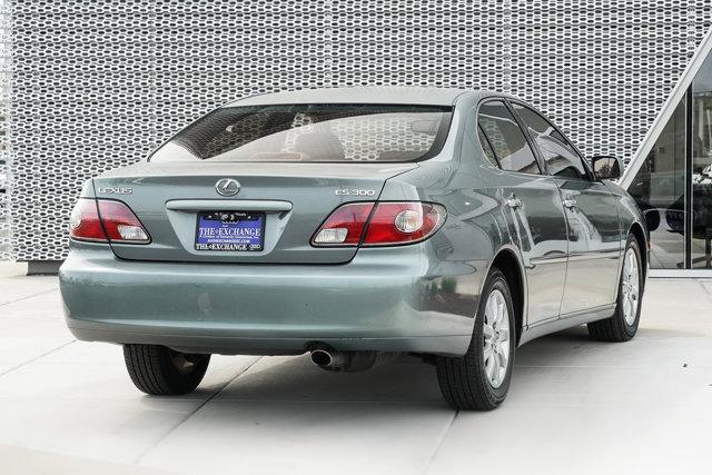 used 2002 Lexus ES 300 car, priced at $4,650