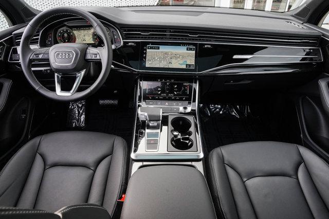 new 2025 Audi Q7 car, priced at $69,400