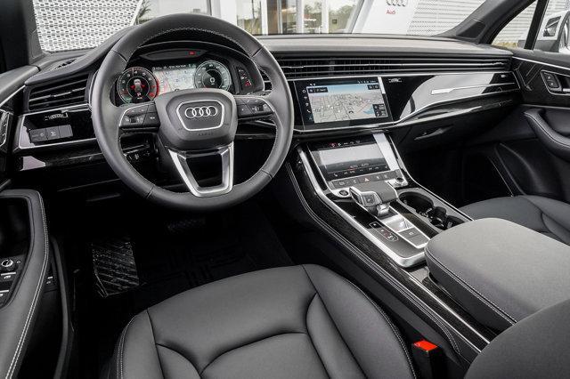 new 2025 Audi Q7 car, priced at $72,155