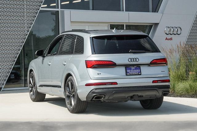 new 2025 Audi Q7 car, priced at $77,395
