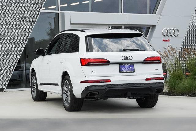 new 2025 Audi Q7 car, priced at $68,923