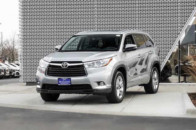 used 2015 Toyota Highlander car, priced at $19,880