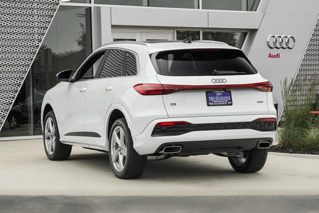 new 2025 Audi Q5 car, priced at $60,975