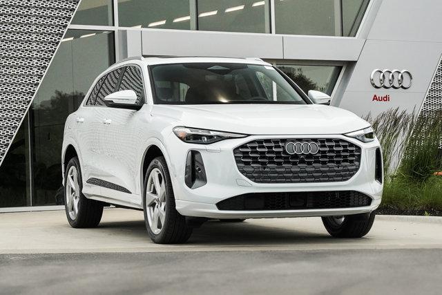 new 2025 Audi Q5 car, priced at $60,975