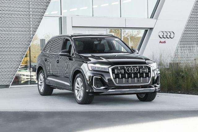 new 2025 Audi Q7 car, priced at $75,800