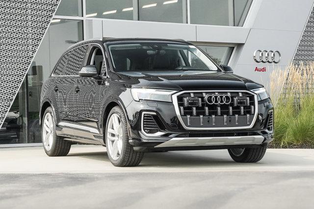 new 2025 Audi Q7 car, priced at $77,080