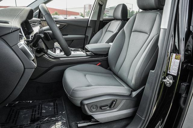 new 2025 Audi Q7 car, priced at $77,080