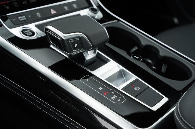 new 2025 Audi Q7 car, priced at $77,970