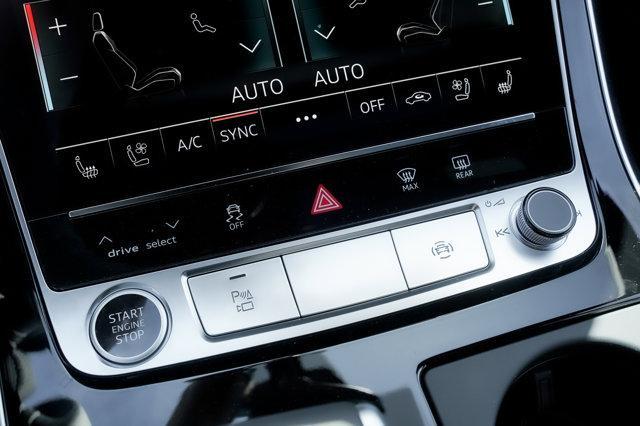 new 2025 Audi Q7 car, priced at $77,580