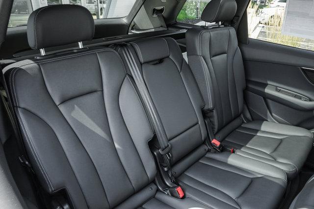 new 2025 Audi Q7 car, priced at $64,022