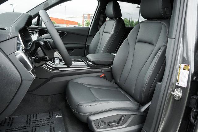 new 2025 Audi Q7 car, priced at $77,450
