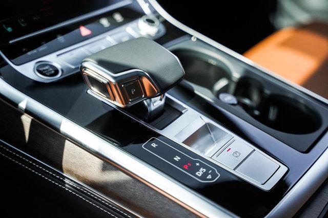 new 2025 Audi Q7 car, priced at $85,045