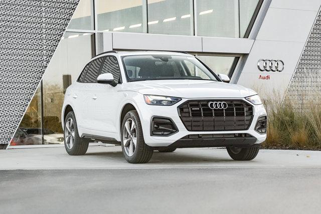 new 2025 Audi Q5 car, priced at $49,925