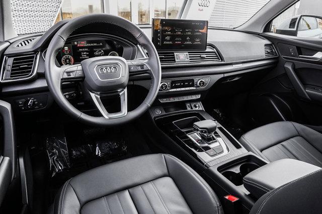 new 2025 Audi Q5 car, priced at $49,925