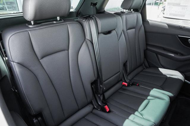 new 2025 Audi Q7 car, priced at $77,580