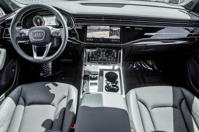 new 2025 Audi Q7 car, priced at $77,580