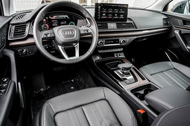 new 2025 Audi Q5 car, priced at $49,925