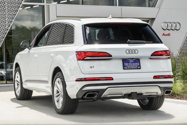 new 2025 Audi Q7 car, priced at $66,020