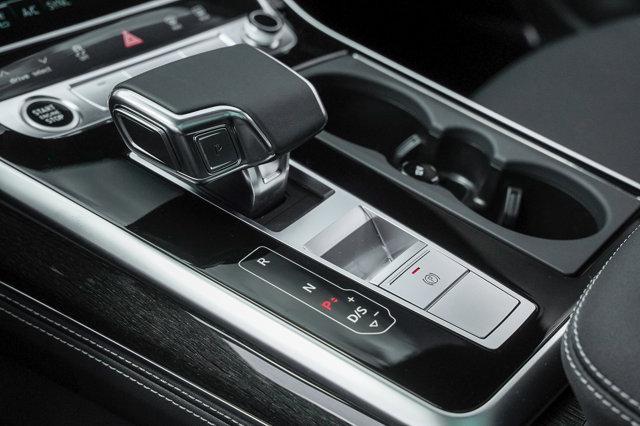 new 2025 Audi Q7 car, priced at $74,352