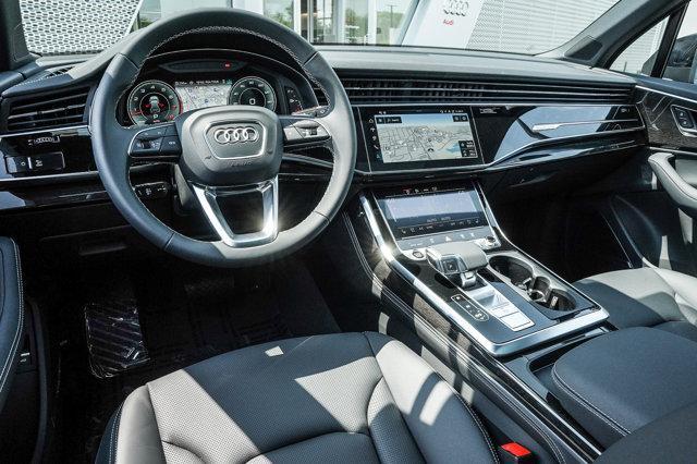 new 2025 Audi Q7 car, priced at $77,395
