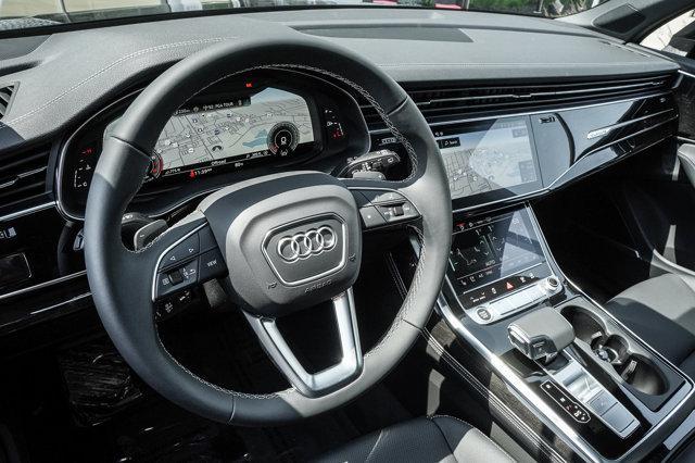 new 2025 Audi Q7 car, priced at $77,395