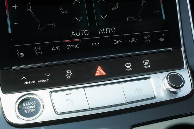 new 2025 Audi Q7 car, priced at $77,395