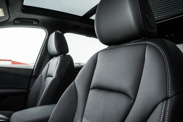 new 2025 Audi Q7 car, priced at $77,395
