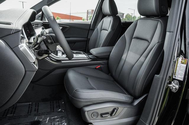 new 2025 Audi Q7 car, priced at $77,395
