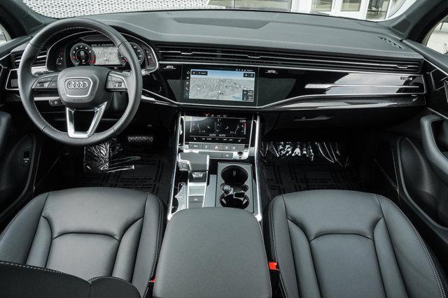 new 2025 Audi Q7 car, priced at $62,832