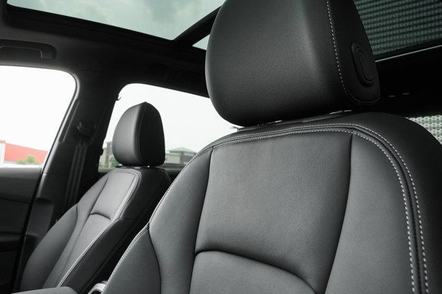 new 2025 Audi Q7 car, priced at $62,832