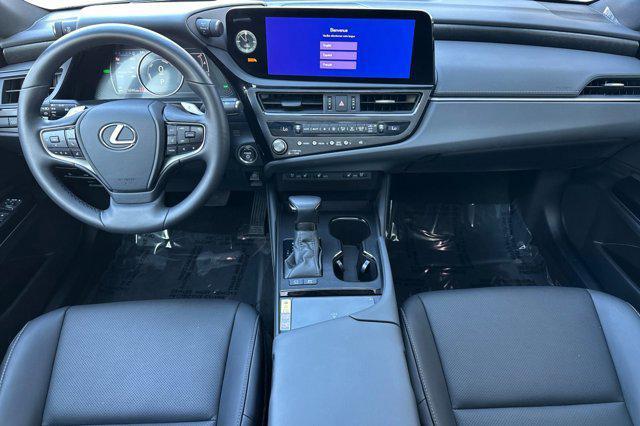 used 2025 Lexus ES 300h car, priced at $44,998