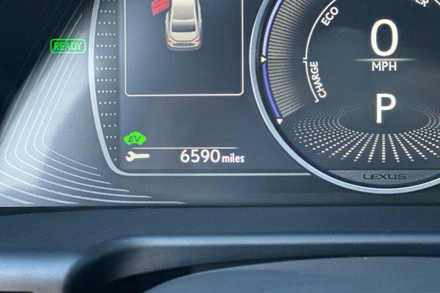 used 2025 Lexus ES 300h car, priced at $44,998