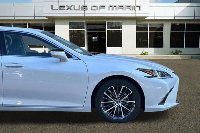 used 2025 Lexus ES 300h car, priced at $44,998