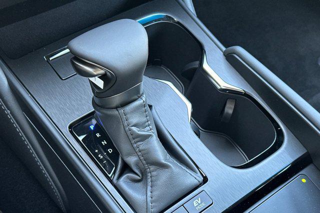 new 2025 Lexus ES 300h car, priced at $55,405