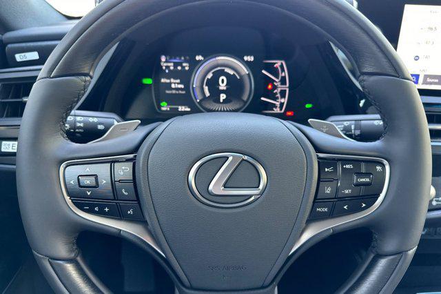 new 2025 Lexus ES 300h car, priced at $55,405