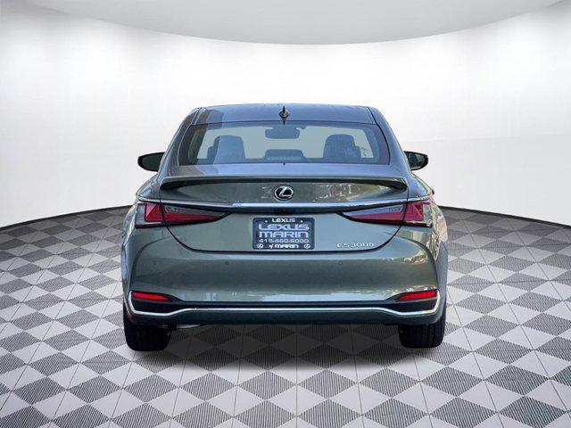 new 2025 Lexus ES 300h car, priced at $55,405