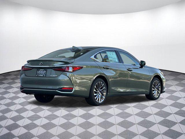 new 2025 Lexus ES 300h car, priced at $55,405