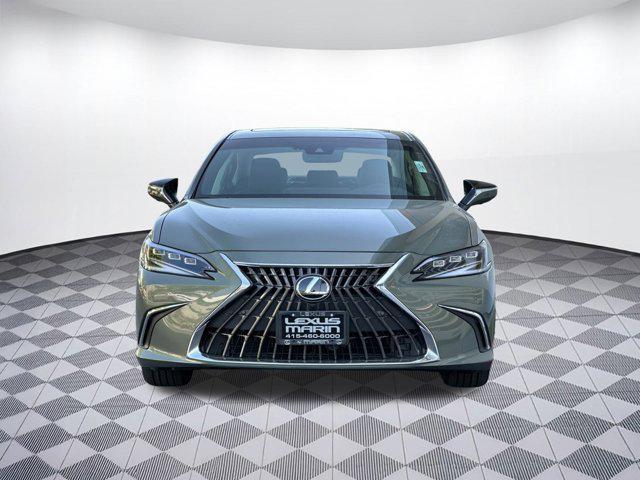 new 2025 Lexus ES 300h car, priced at $55,405