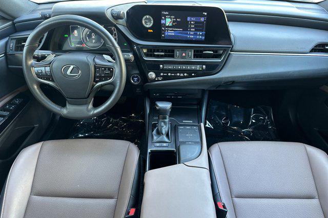 used 2022 Lexus ES 300h car, priced at $34,996