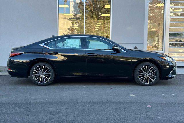 new 2025 Lexus ES 350 car, priced at $46,211