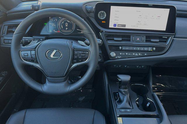 new 2025 Lexus ES 300h car, priced at $51,051