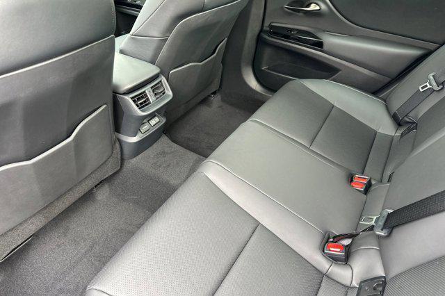 new 2025 Lexus ES 350 car, priced at $45,190