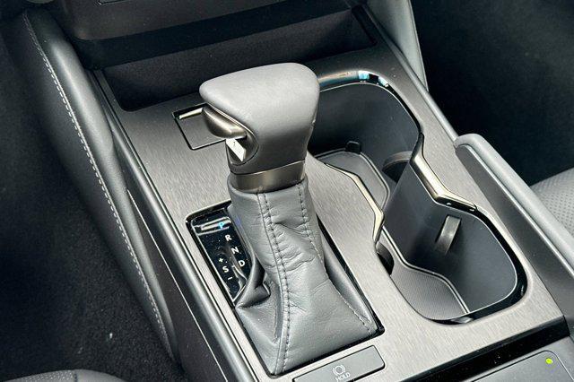 new 2025 Lexus ES 350 car, priced at $45,190