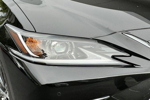 new 2025 Lexus ES 350 car, priced at $45,190