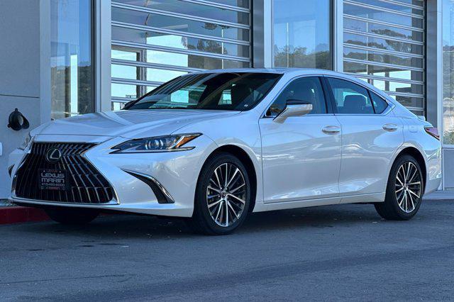 used 2025 Lexus ES 300h car, priced at $44,998