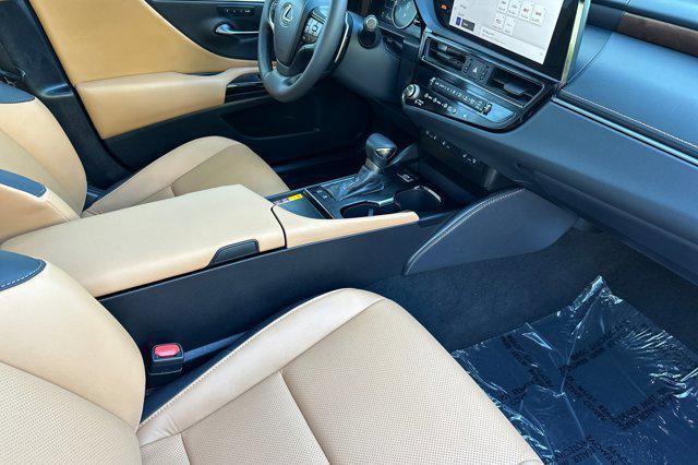 used 2025 Lexus ES 300h car, priced at $44,998