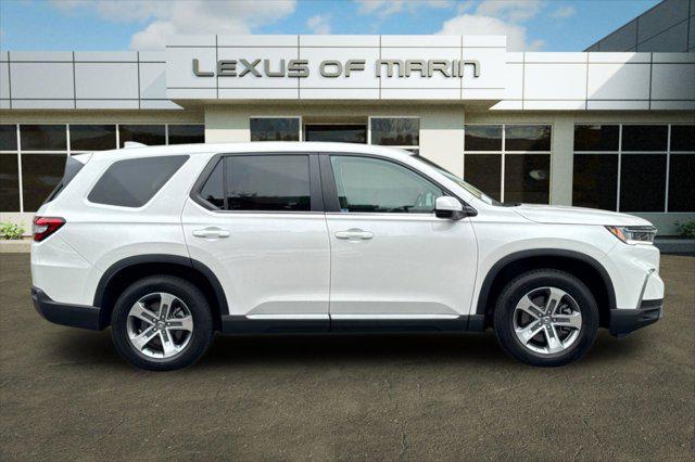 used 2023 Honda Pilot car, priced at $37,996