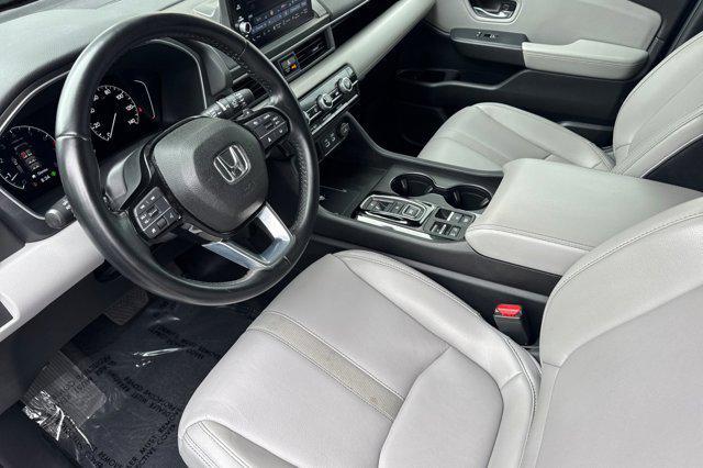 used 2023 Honda Pilot car, priced at $37,996