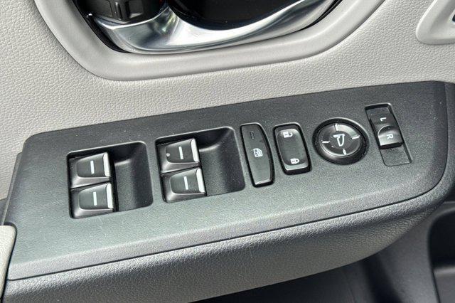 used 2023 Honda Pilot car, priced at $38,996